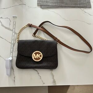 Michael Kors Crossbody Bag